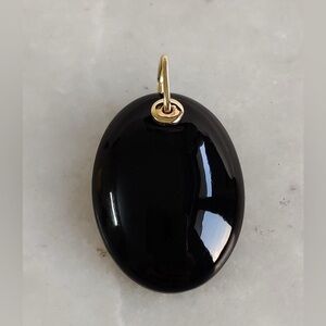 14K Yellow Gold Onyx Pendant